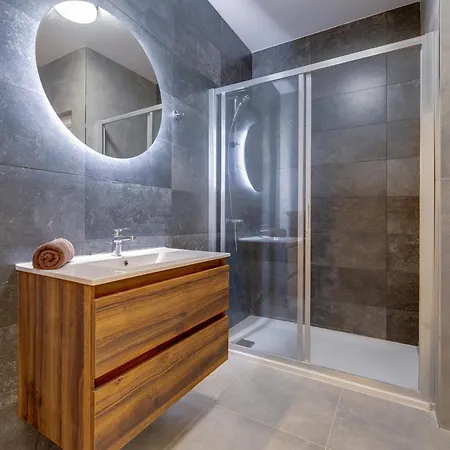 Upscale 2br By The Promenade *