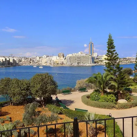 Upscale 2br By The Promenade Apartment *