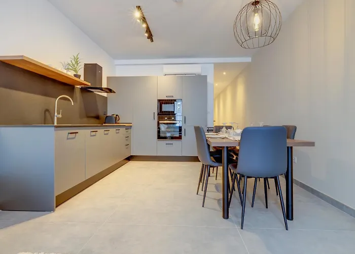 Upscale 2br By The Promenade Apartament *