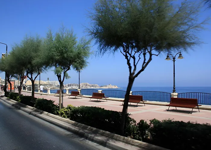 Upscale 2br By The Promenade Apartment *