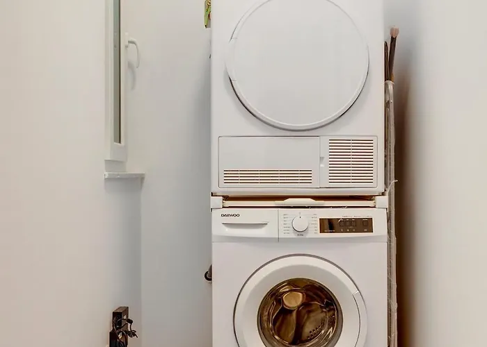 Upscale 2br By The Promenade * Sliema