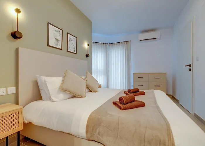 Upscale 2br By The Promenade Sliema