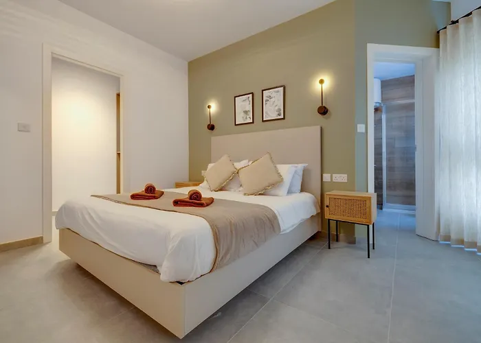 Upscale 2br By The Promenade Apartment