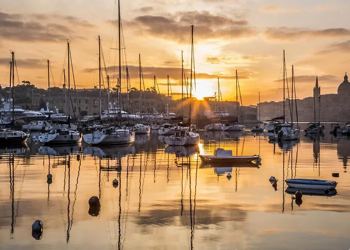 Upscale 2br By The Promenade Sliema