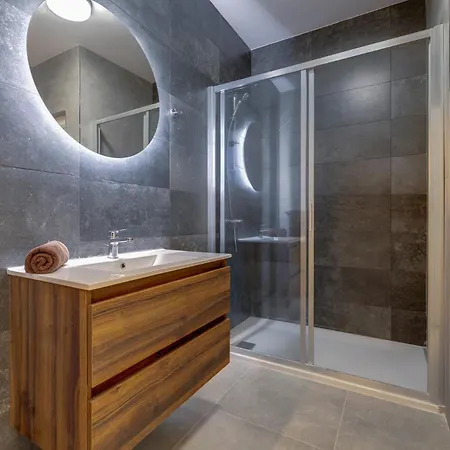 Upscale 2br By The Promenade דירה